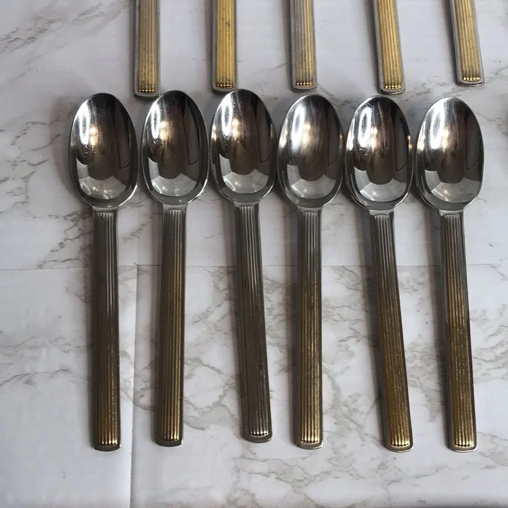 Reed & Barton Apollo Gold 18/8 Stainless Flatware 30 Piece Set Silverware